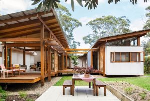 Rumah Panggung Minimalis Dengan Desain Modern