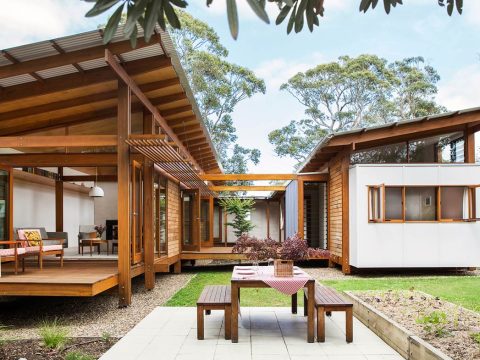 Rumah Panggung Minimalis Dengan Desain Modern